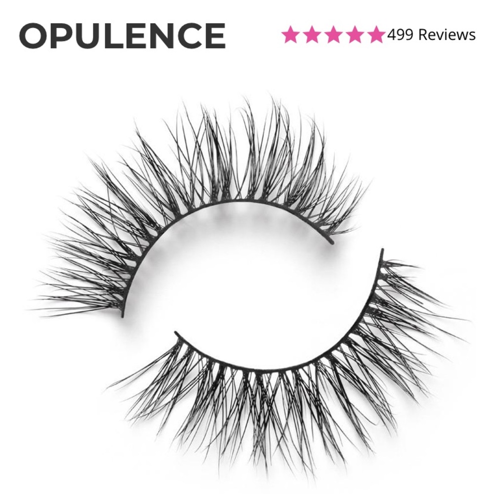 Beautiful Lilly lashes.